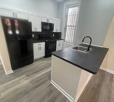 3rd image of 1510 N Gratz St #1