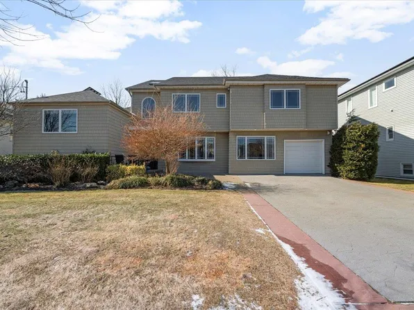 577 Barnard Avenue, Woodmere, NY 11598