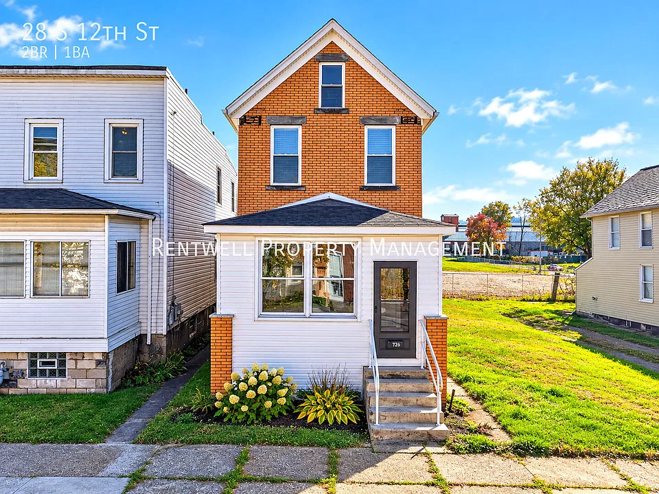 28 S 12th St