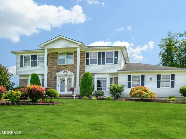 29 Terence Drive, Manalapan, NJ 07726