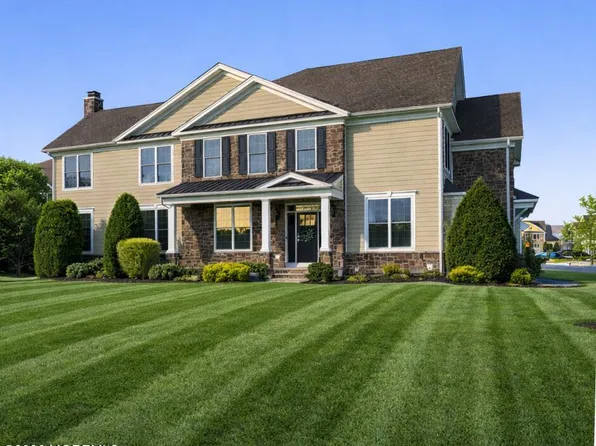 17 Spalding Drive, Holmdel, NJ 07733