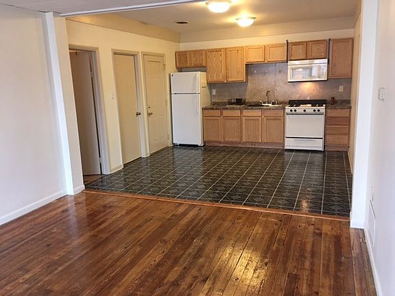 Kitchen (from living room)