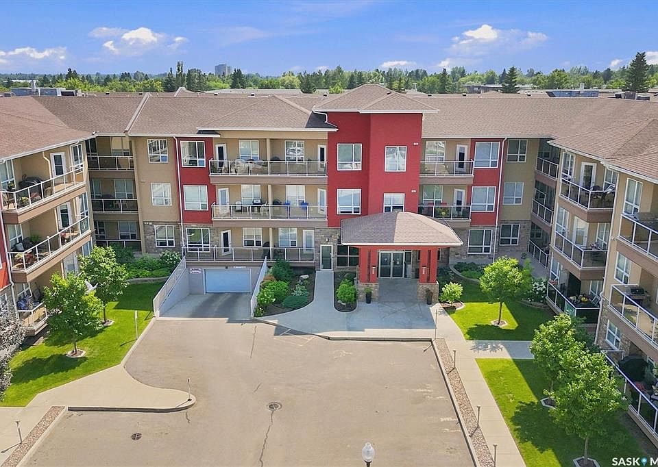 1st image of UNIT 116-1025 Moss AVENUE