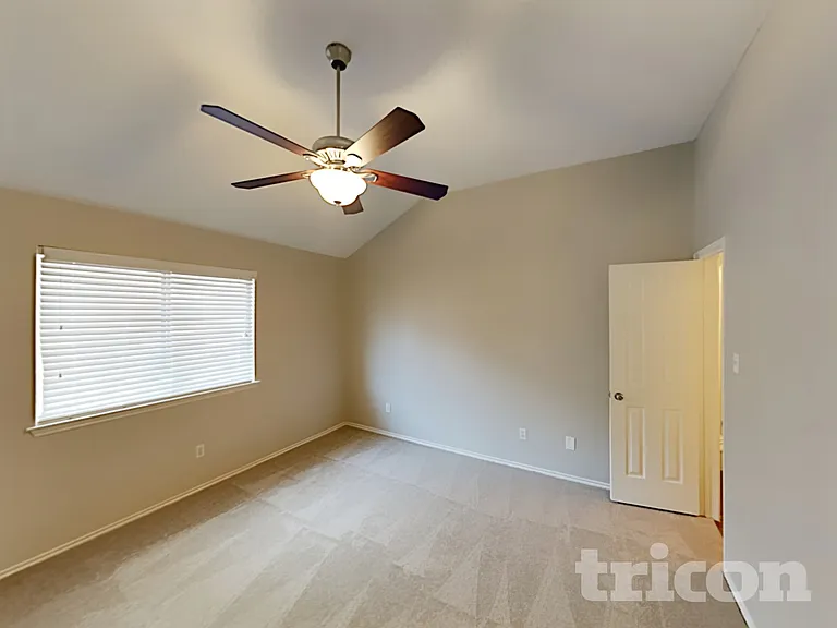 1525 Juniper Ln — Photo 5