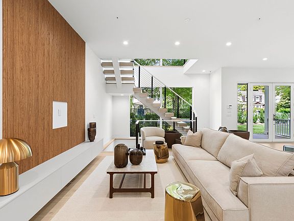 4th image of 16 Gould St