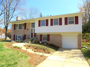 1731 Tamerisk Ct, Vienna, VA 22182