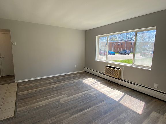 5th image of 5273 E 126th St #F64380d13