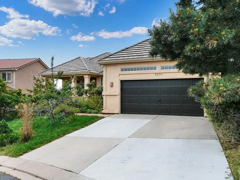 5235 Bancroft Hts — Photo 1