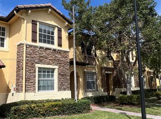 9353 SW 227th St UNIT 3, Cutler Bay, FL 33190