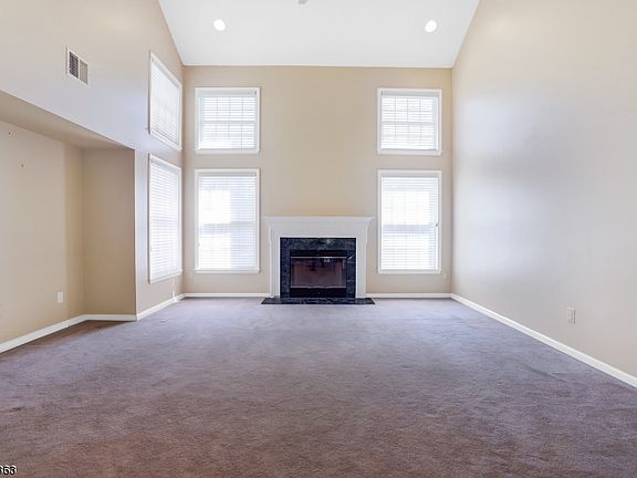3rd image of 6 Waldeck Ct #40