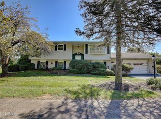 9 Clifton Dr, Bloomsburg, PA 17815