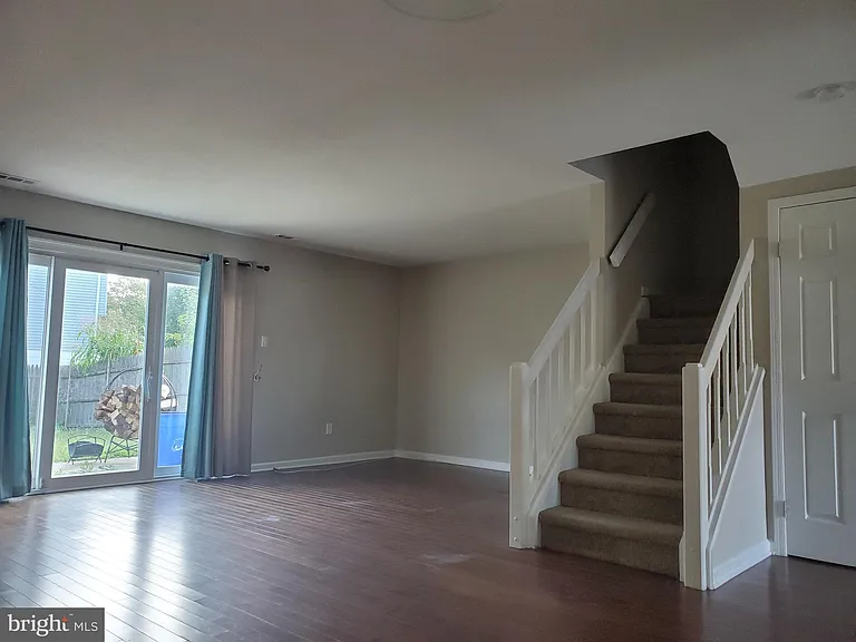 2205 Elberta Ln — Photo 13