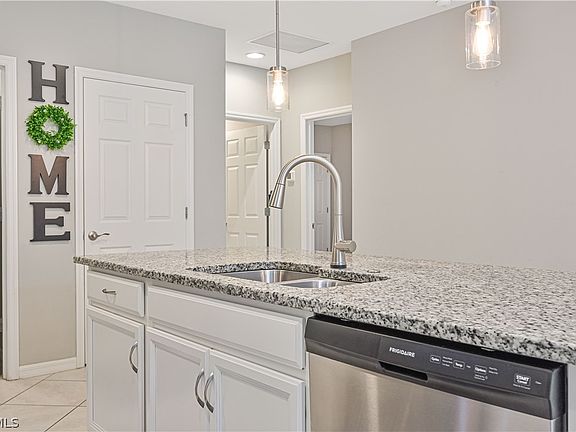 4th image of 4390 Dutchess Park Rd