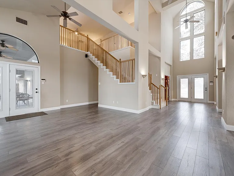 2420 Fawkes Ln — Photo 12