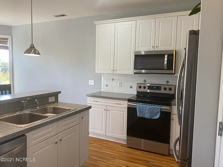 213 River Gate Ln — Photo 8