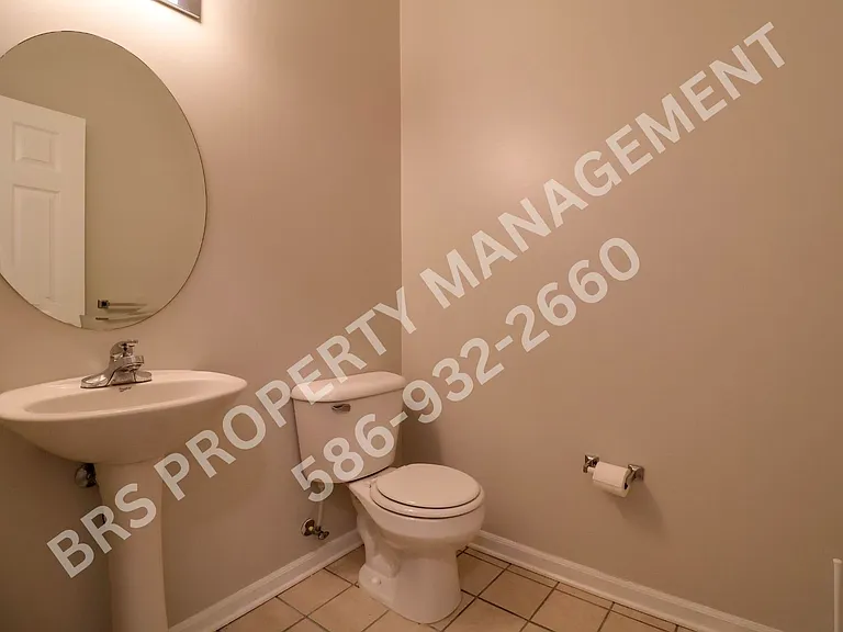 25675 Maritime Cir N — Photo 7
