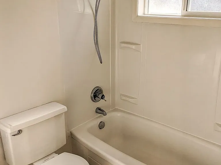 1136 Fairmount Ave S — Photo 13