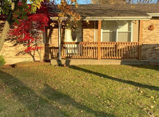 3016 Georgetown Farm Ct, Saint Ann, MO 63074