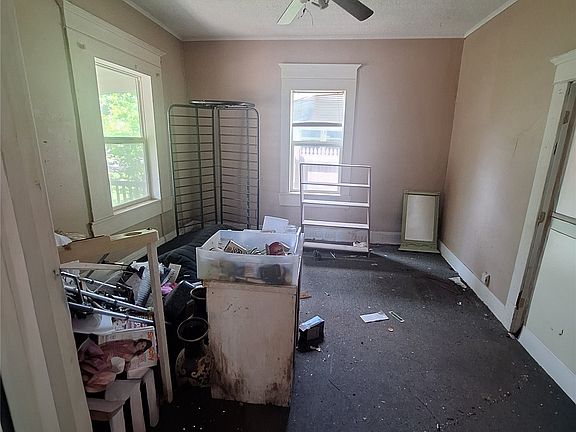 4th image of 1220 Cherry St