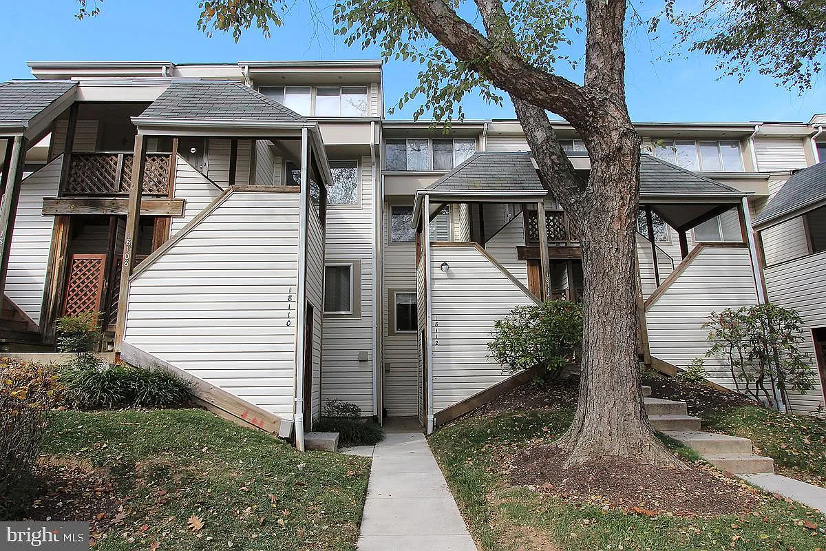 Building Photo - 18112 Windsor Hill Dr #104A