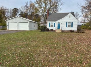 309 Holly Springs Rd, Mount Airy, NC 27030