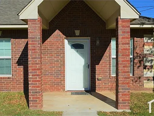 2 bed, 800 sqft, $850 — Photo 1