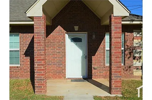 215 W East Ave Photo 1