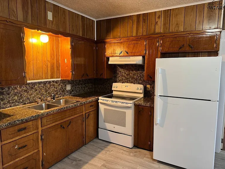 4594 Bus Hwy #287 — Photo 7