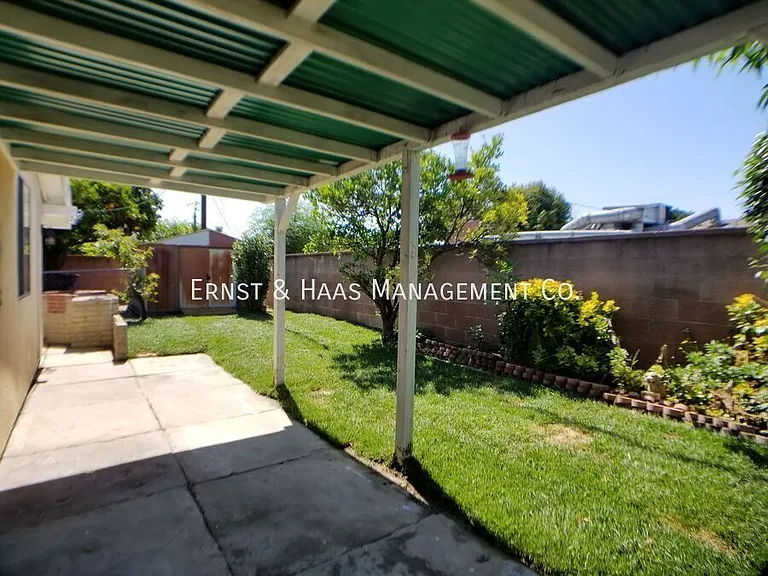 3310 E Curry St — Photo 32