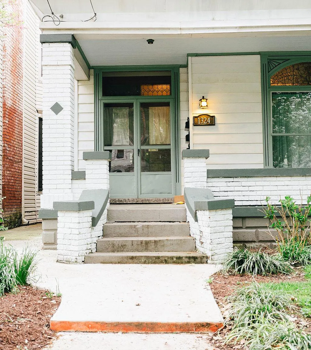 1324 Highland Ave — Photo 2