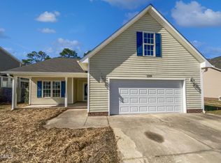 2926 Highplains Dr, Hope Mills, NC 28348
