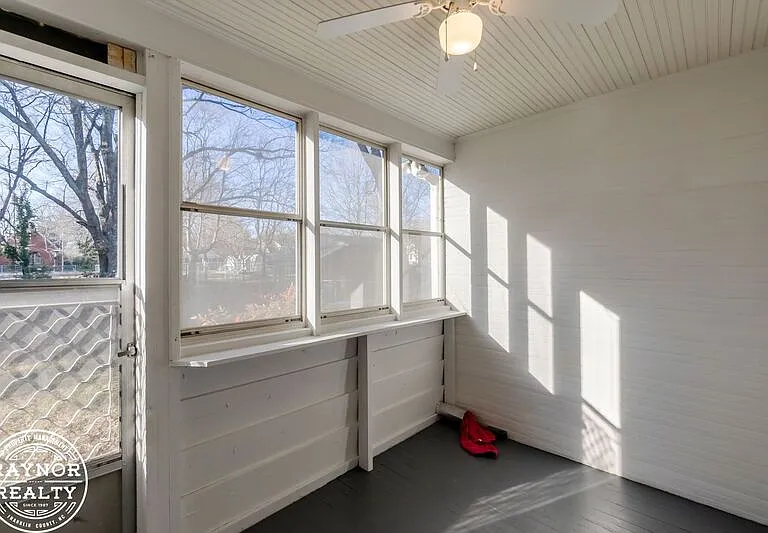 433 Norvell St — Photo 29