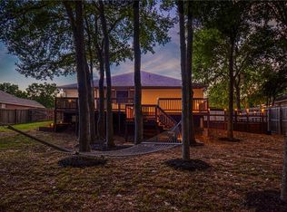 1303 Meadow Cv, Elgin, TX 78621