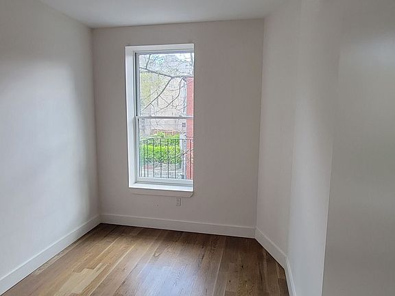 4th image of 1058 Dean St #3A