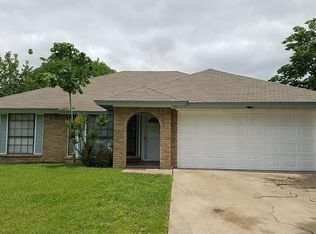 2458 Hallmark St, Grand Prairie, TX 75052