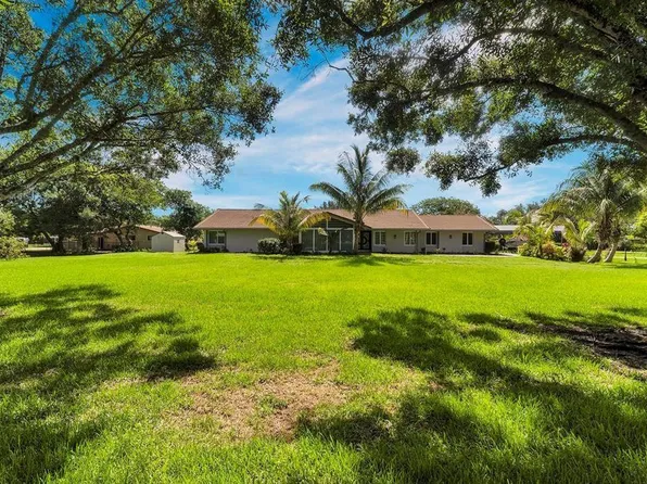 10820 SW 40th Street, Davie, FL 33328
