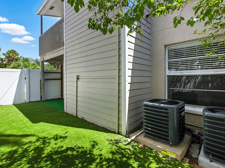 408 S Tampania Ave — Photo 22