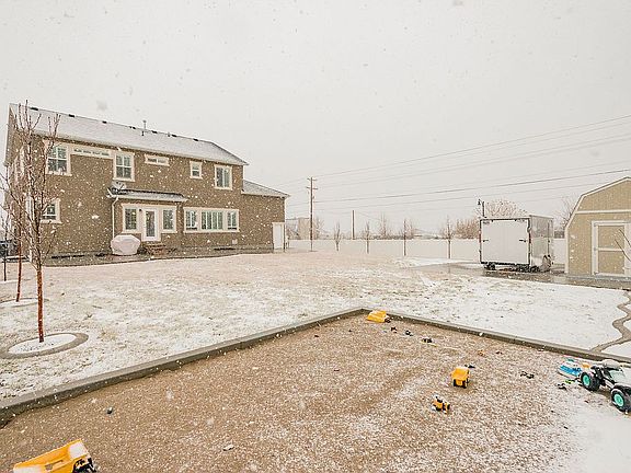 3rd image of 6413 W Hollister Way