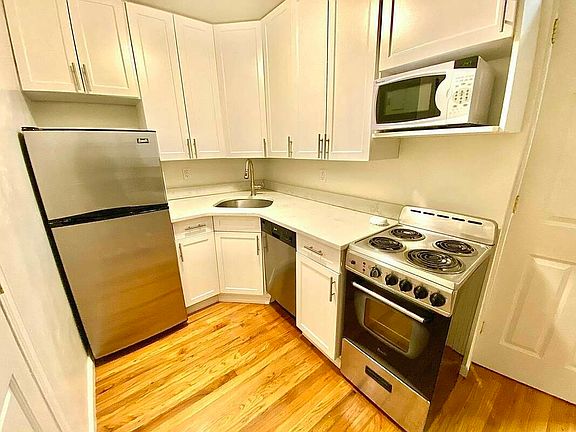 2nd image of 254 W 73rd St #7G