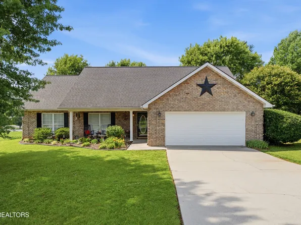 241 Edinburgh Dr, Lenoir City, TN 37771