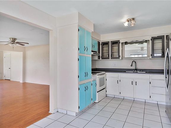 4th image of 17 San Jose Dr