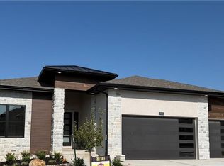 17401 Parkhill St, Overland Park, KS 66221