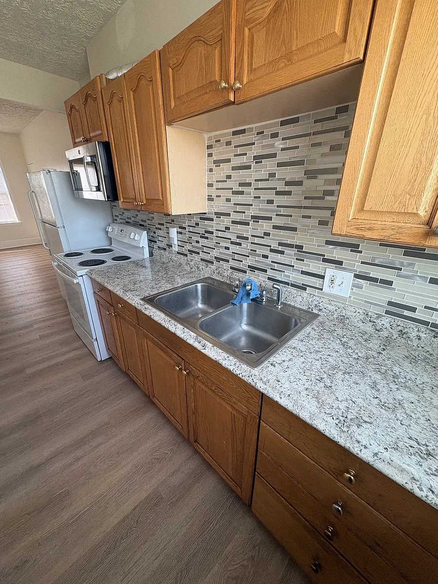 Building Photo - 18 Winthrop Ave #3