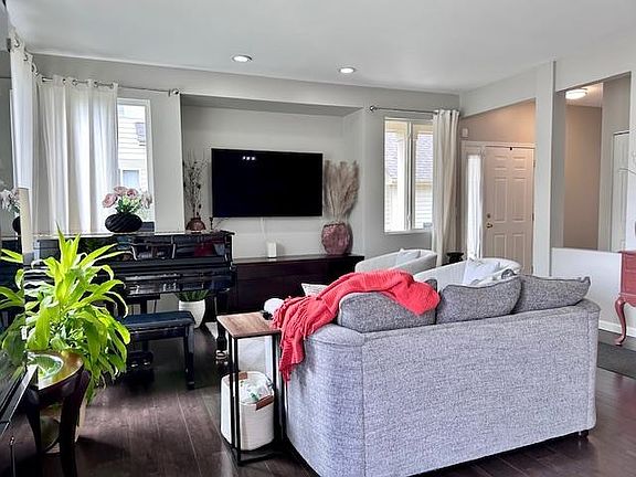 5th image of 6531 Commonwealth Dr