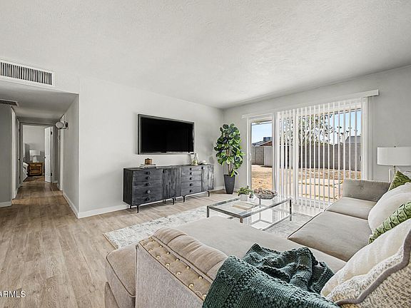 5th image of 3227 W MONTECITO Avenue