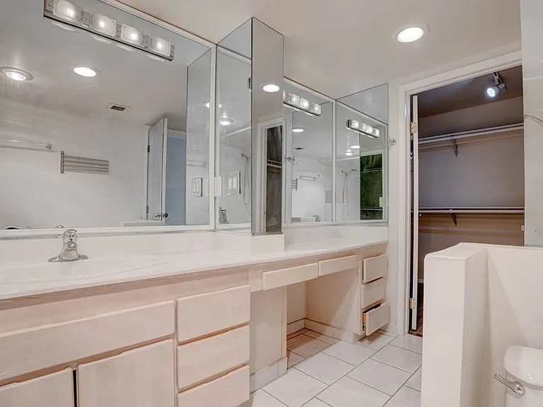 3111 Bel Air Dr #3A — Photo 22