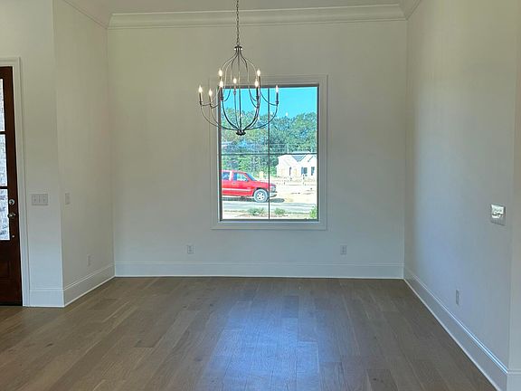 2nd image of 341 Aurora Cir