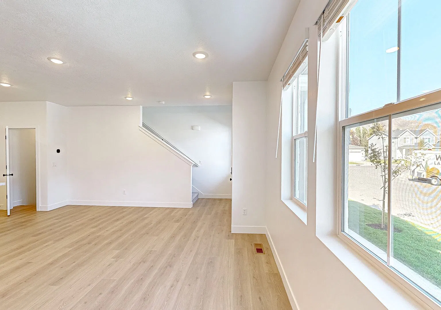 Stunning 2024 Townhome for Rent in Sunrise Ranch Mapleton, Utah — Photo 4