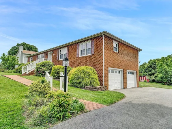5059 Jonathan Ln, Roanoke, VA 24019