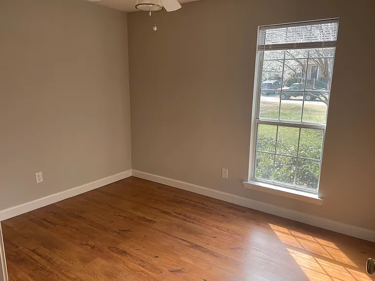 258 Stonewood Dr — Photo 6